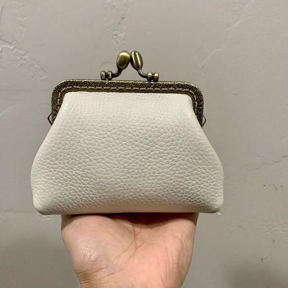 Vintage Handsewn Genuine Pebble Leather Kisslock Wallet/Wristlet/Coin purse - Picture 2 of 11